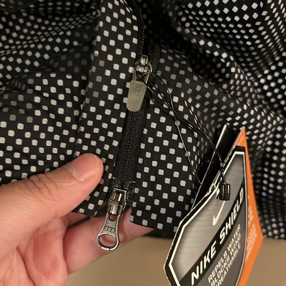 NWT Nike Storm-Fit 5 Nike Shield Reflective Windproof Waterproof Jacket XS - Picture 6 of 16